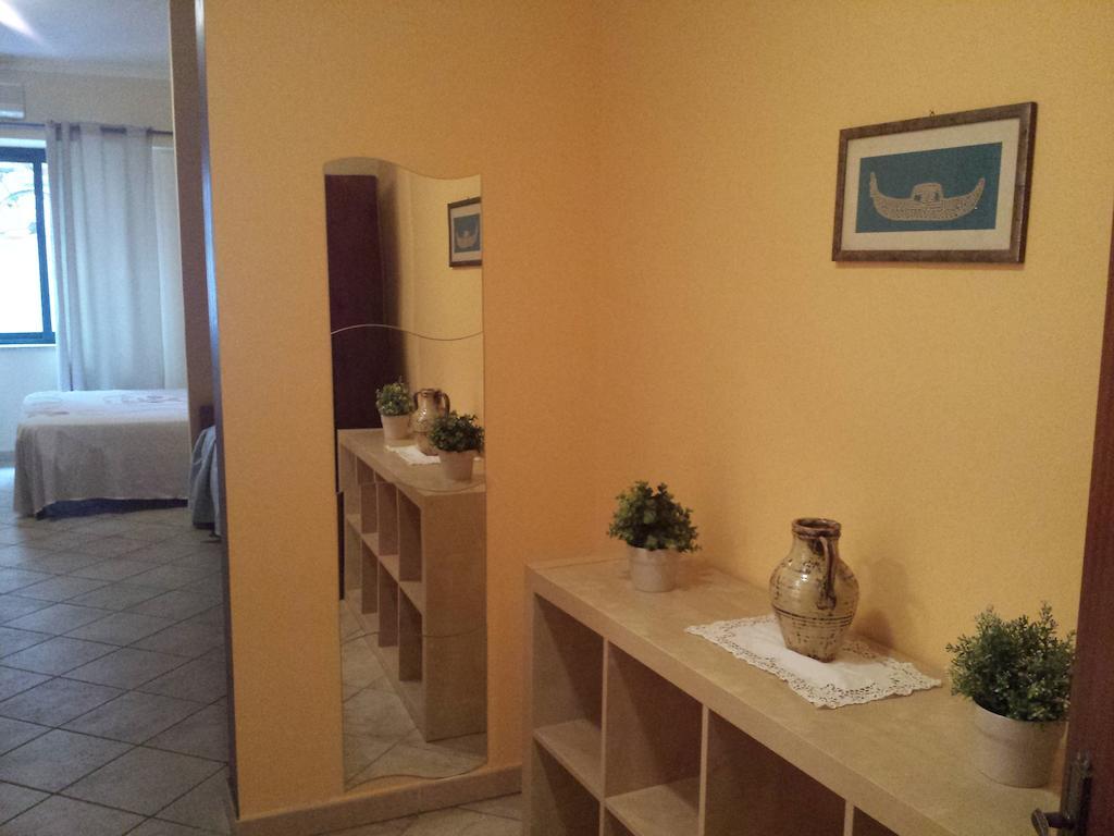 Appartamenti Centrali Giardini-Naxos Zimmer foto